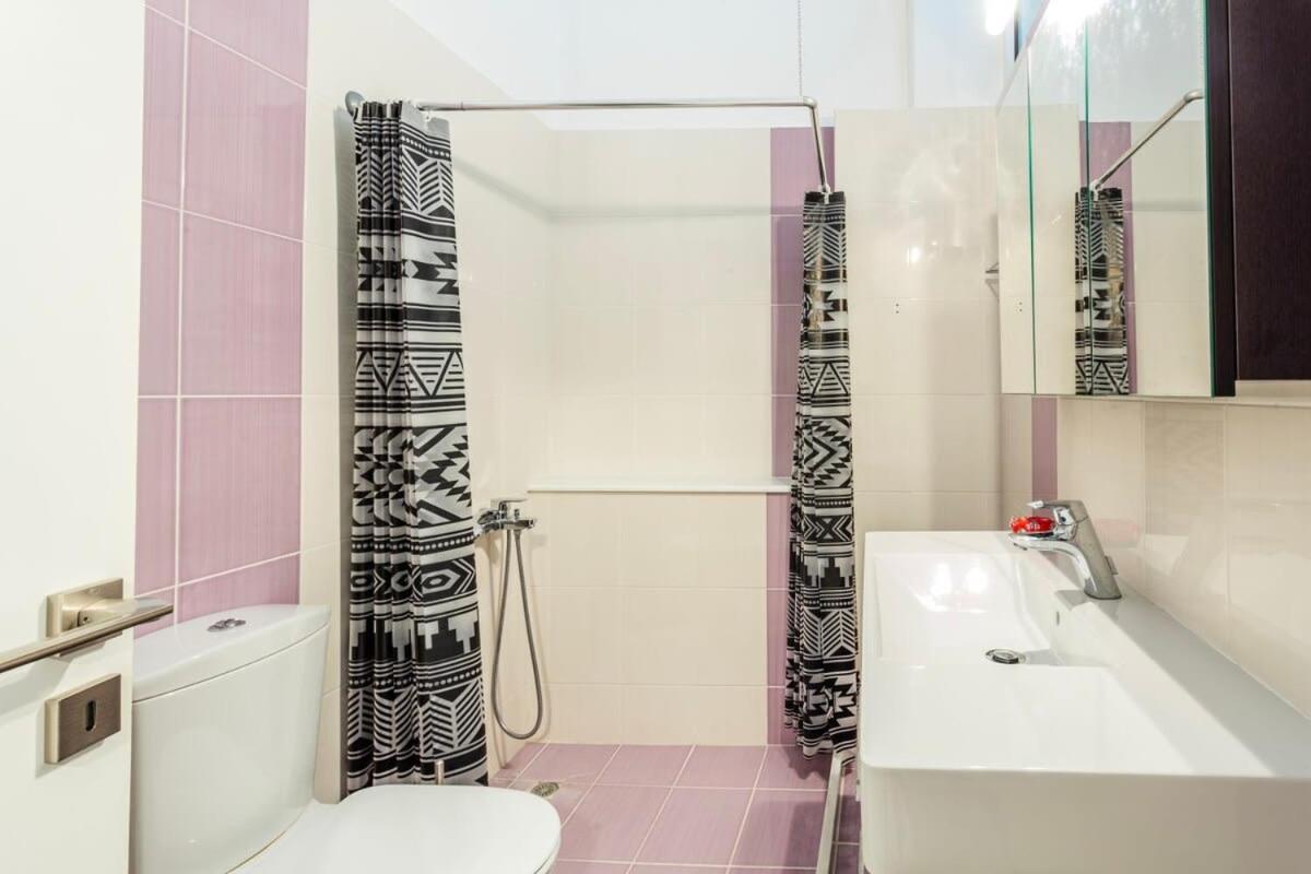 Kalamata Rose Nest - Urban Comfy Escape المظهر الخارجي الصورة